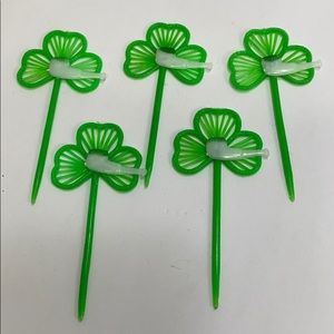 Vintage Shamrock St Patrick’s Day cupcake picks